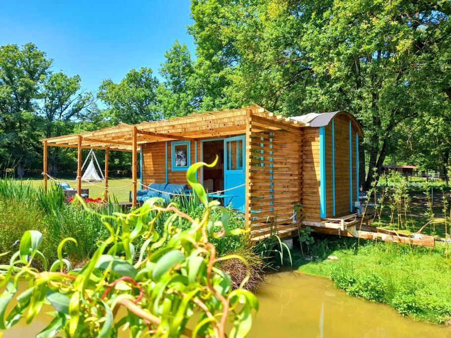 La Roulotte Du Pecheur Villa Saint-Privé Exterior foto